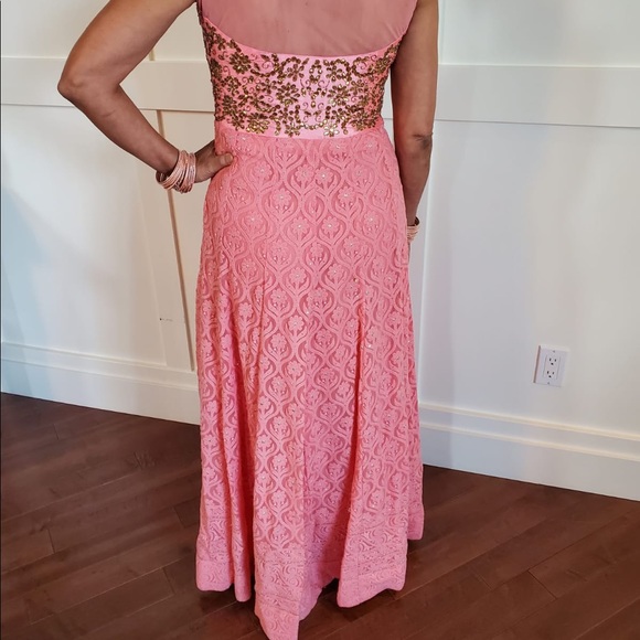 Tulip pink dress with gold stones and flower embroidery - Picture 2 of 2